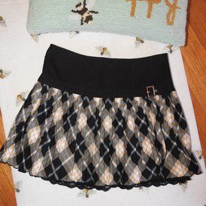 Ma-Tsu Mi Black Pleated Plaid Skirt